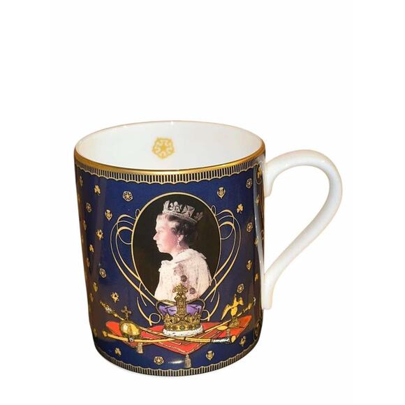 Halcyon Days Queen Elizabeth The Longest Reigning Monarch China Bone Mug NEW - Picture 2 of 6